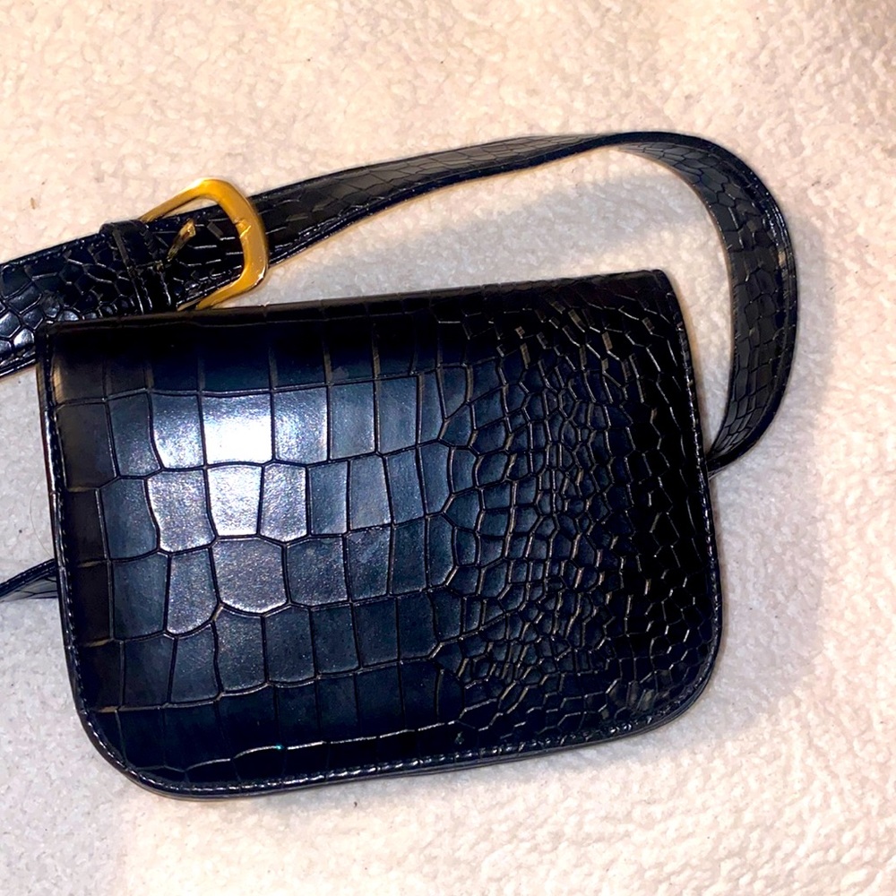 Belt Wristlet Puse - Picture 1 of 6